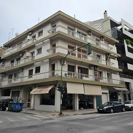 Elektra's Apartment#2, 1ος, στο κέντρο της λάρισας με δωρεάν Parking και πρωΐνό شقة *