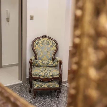 Elektra's Apartment#2, 1ος, στο κέντρο της λάρισας με δωρεάν Parking και πρωΐνό شقة *