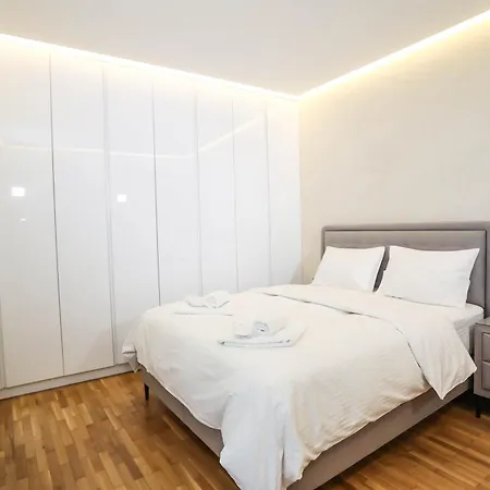 Elektra's Apartment#2, 1ος, στο κέντρο της λάρισας με δωρεάν Parking και πρωΐνό דירה לריסה